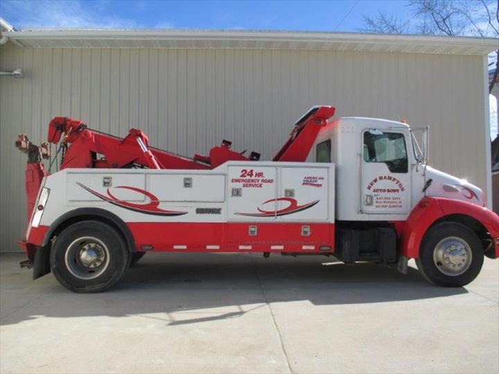 New Hampton Auto Body, L.L.C. & Trailer Sales New Hampton, IA